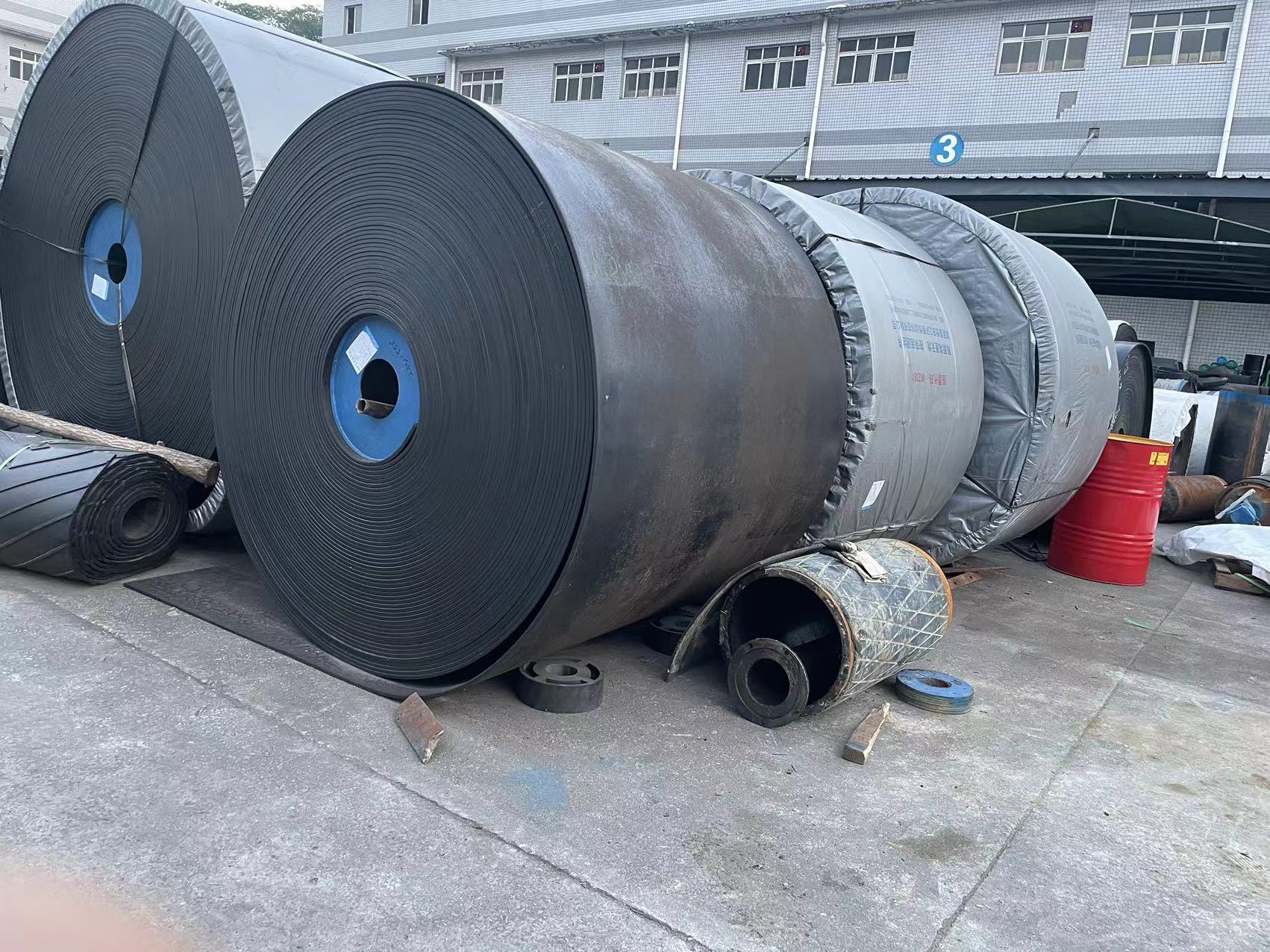 重庆橡胶输送带减少磨损的方法